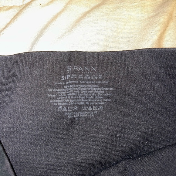 Women's Camouflage Leggings - Picture 4 of 4